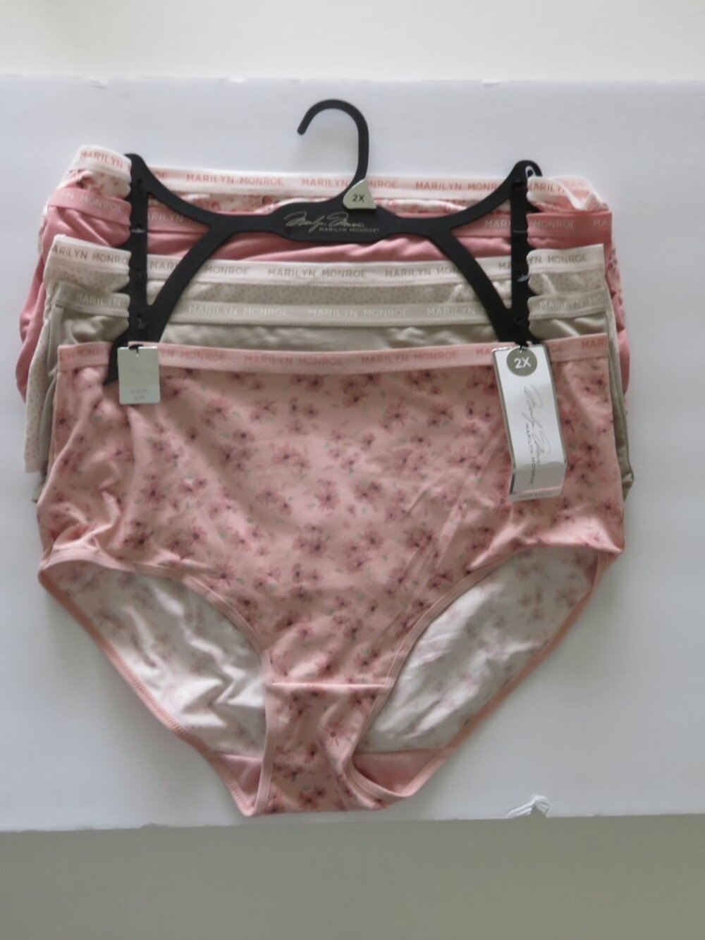 (#138) MARILYN MONROE 5-Pack Super Soft Briefs Underwear Panties.